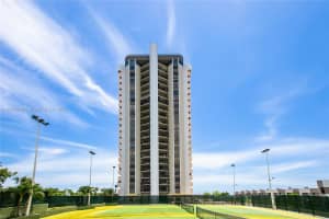 1800 Ne 114th St 511, Miami