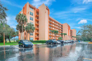 3001 W Rolling Hills Cir 601, Davie