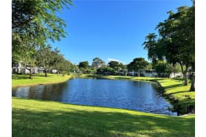 4280 Oaks Ter 203, Pompano Beach