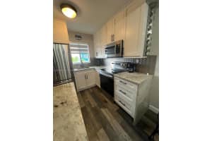 1700 Nw N River Dr 704, Miami