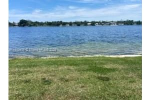 19027 Ne 18th Ave, Miami