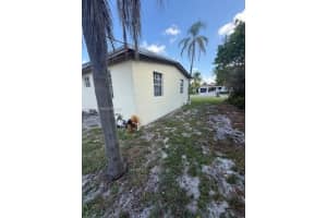 254 Ne 42nd Ct Deerfield Beach, FL 33064 - MLS#A11848948