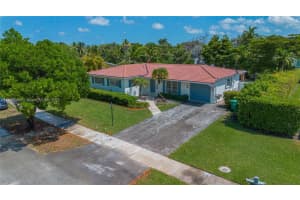 10420 Sw 98th St, Miami