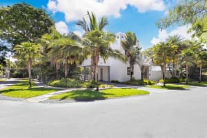 3175 Washington St, Miami