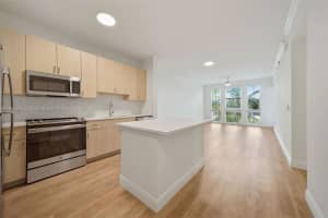 10170 SW 7th St 22-111, Pembroke Pines, FL 33025 - MLS#A11848986