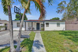 16031 NW 18th Ct, Miami Gardens, FL 33054 - MLS#A11849048
