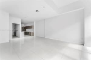 851 Ne 1st Ave 505, Miami