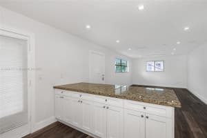 6910 Bay Dr 6, Miami Beach, FL 33141 - MLS#A11849117
