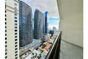 999 Sw 1st Ave 2801, Miami