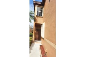 1411 Barcelona Way 1-27 Weston, FL 33327 - MLS#A11849147