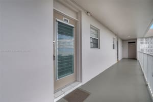 2800 Nw 47th Ter 404b Lauderdale Lakes, FL 33313 - MLS#A11849161