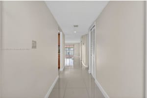 16210 Laurel Dr 203 Weston, FL 33326 - MLS#A11849238