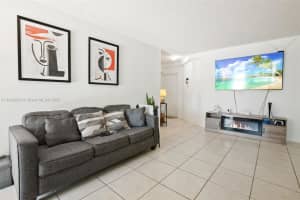 9630 Nw 2nd St 6-101 Pembroke Pines, FL 33024 - MLS#A11849263