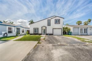 18858 Nw 63rd Ct Cir, Hialeah