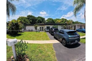 7811 Nw 75th Ave Tamarac, FL 33321 - MLS#A11849292