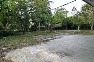 1075 Nw 124th St North Miami, FL 33168 - MLS#A11849295