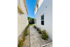 18961 Nw 22nd St Pembroke Pines, FL 33029 - MLS#A11849305