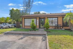 2330 Croton Ct, Pembroke Pines