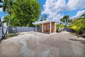 221 Nw 75th St Miami, FL 33150 - MLS#A11849373