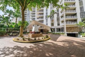1000 Quayside Ter 1606, Miami
