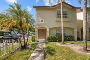 625 Nw 109th Ave, Pembroke Pines