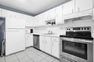 3050 NE 16th Ave 605, Oakland Park, FL 33334 - MLS#A11849390
