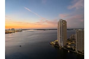 335 S Biscayne Blvd 3501 Miami, FL 33131 - MLS#A11849411