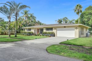 821 Oleander Dr Plantation, FL 33317 - MLS#A11849430