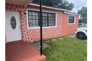 1750 Nw 185th St, Miami Gardens