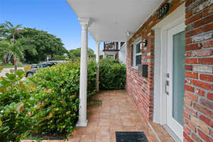 2245 NE 122nd St 2245, North Miami, FL 33181 - MLS#A11849465