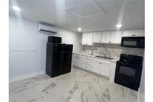 360 Ne 174th St 1 North Miami Beach, FL 33162 - MLS#A11849489