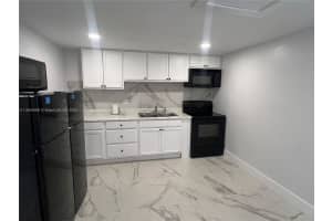 360 Ne 174th St 1 North Miami Beach, FL 33162 - MLS#A11849489