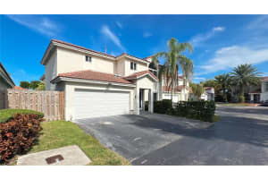 5585 Nw 102nd Pl, Doral