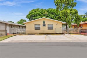 2751 Nw 14th Ct 2 Fort Lauderdale, FL 33311 - MLS#A11849551