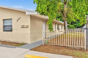 2751 Nw 14th Ct 2 Fort Lauderdale, FL 33311 - MLS#A11849551
