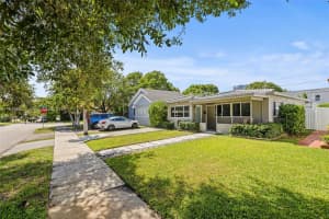 1655 Jefferson St, Hollywood, FL 33020 - MLS#A11849603
