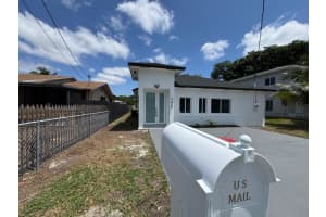 3039 Nw 51st Ter, Miami