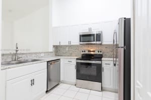 1663 SE 27th Dr 208, Homestead, FL 33035 - MLS#A11849627