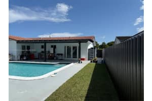 10333 Sw 6th St Sweetwater, FL 33174 - MLS#A11849635