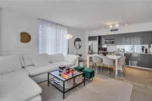 31 Se 6th St 702, Miami
