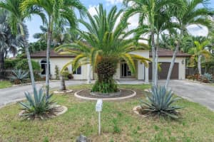 12920 Sw 220th Ter Miami, FL 33170 - MLS#A11849750