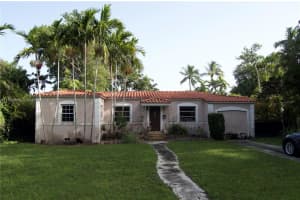 720 Ne 117th St, Biscayne Park