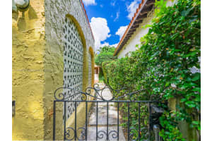 1214 Madrid St Eff Coral Gables, FL 33134 - MLS#A11849859