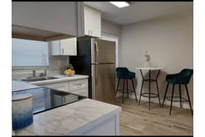 721 Ne 10th St 2a, Hallandale Beach
