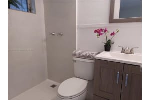 721 NE 10th St 2A, Hallandale Beach, FL 33009 - MLS#A11849866