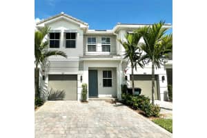 181 Sw 170th Ave, Pembroke Pines