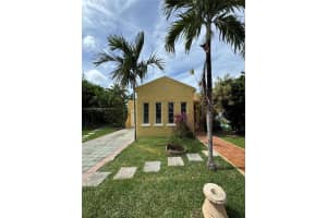 701 Ne 4th Ct 0 Hallandale Beach, FL 33009 - MLS#A11849924