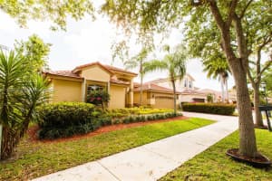 2983 Oakbrook Dr Weston, FL 33332 - MLS#A11849946
