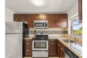 9460 Sunrise Lakes Blvd 309 Sunrise, FL 33322 - MLS#A11849969