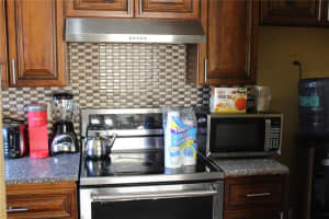 447 Nw 83rd St 447, Miami